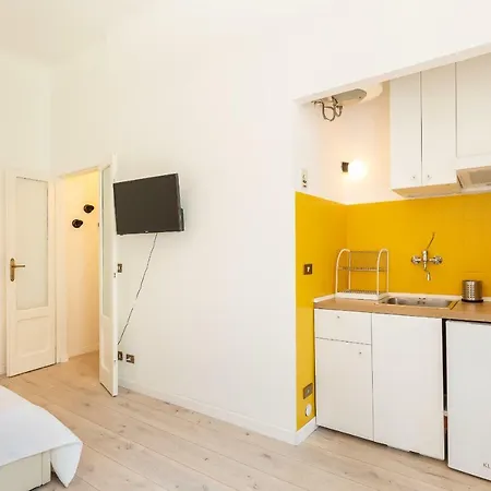 Alessia's Flat Crocetta M3 * Milan